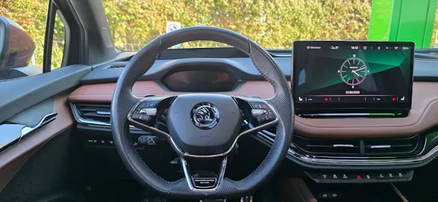 SKODA Enyaq iV 80x Founders Edition