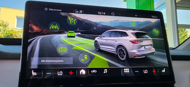 SKODA Enyaq iV 80x Founders Edition