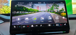 SKODA Enyaq iV 80x Founders Edition
