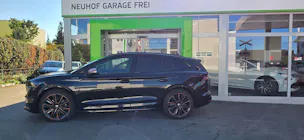 SKODA Enyaq iV 80x Founders Edition