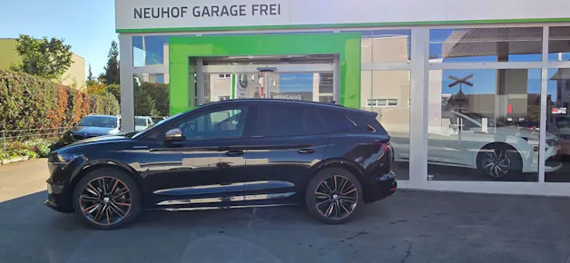 SKODA Enyaq iV 80x Founders Edition