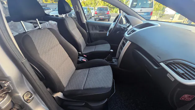 PEUGEOT 207 1.6 16V Sport