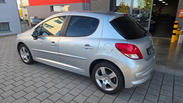 PEUGEOT 207 1.6 16V Sport