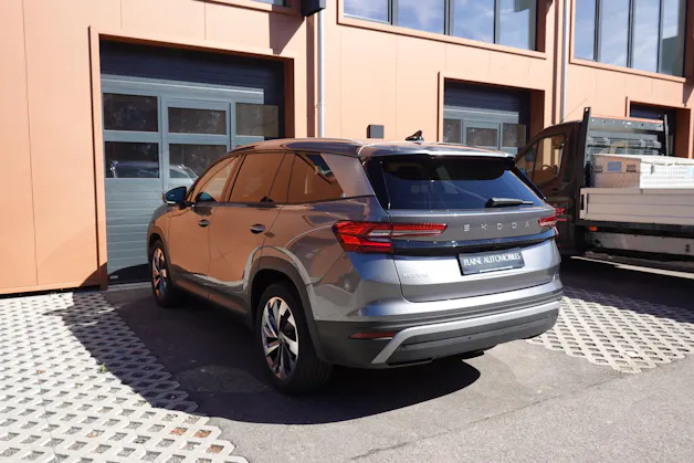 SKODA Kodiaq 1.5 TSI mHEV * 7 Places * Crochet remorque * Caméra * Tempomat Adaptatif * Clim Auto * Hayon Electrique *"