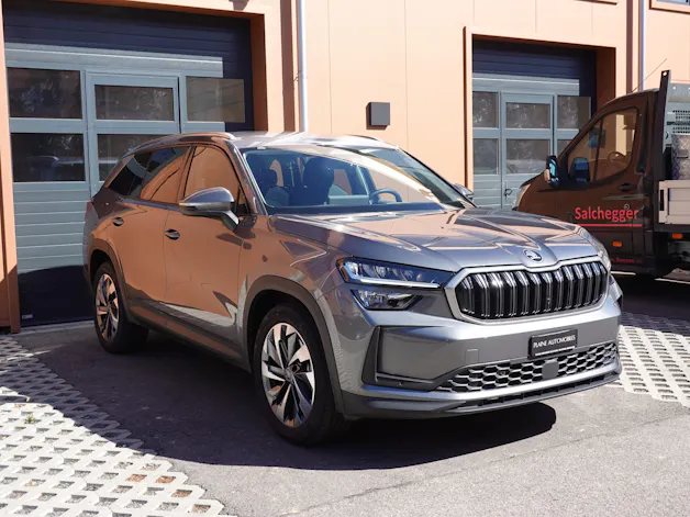 SKODA Kodiaq 1.5 TSI mHEV * 7 Places * Crochet remorque * Caméra * Tempomat Adaptatif * Clim Auto * Hayon Electrique *"