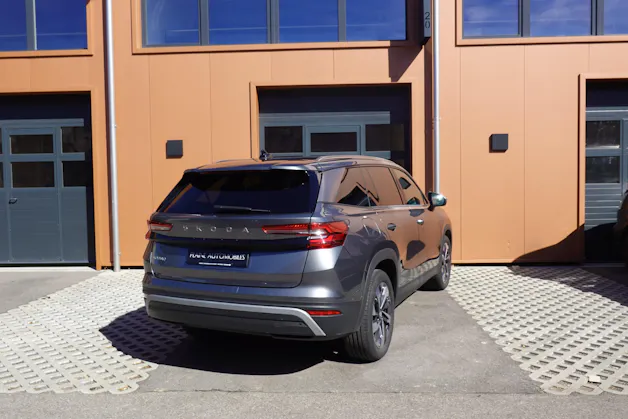 SKODA Kodiaq 1.5 TSI mHEV * 7 Places * Crochet remorque * Caméra * Tempomat Adaptatif * Clim Auto * Hayon Electrique *"