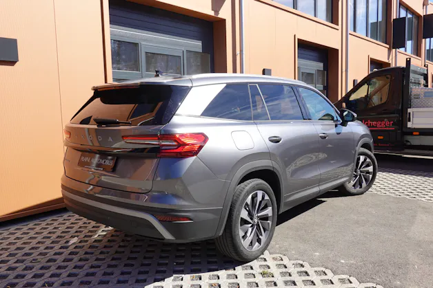 SKODA Kodiaq 1.5 TSI mHEV * 7 Places * Crochet remorque * Caméra * Tempomat Adaptatif * Clim Auto * Hayon Electrique *"