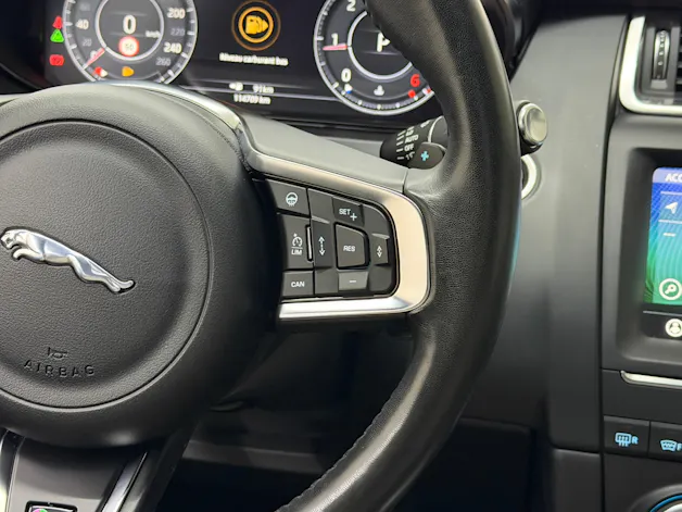 Jaguar E-Pace 2.0d D240 R-Dynamic SE AWD Automatik