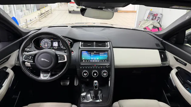 Jaguar E-Pace 2.0d D240 R-Dynamic SE AWD Automatik