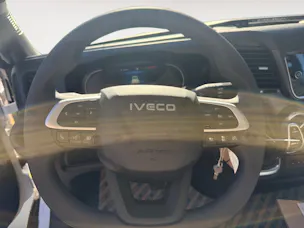IVECO Doppelkabine mit Kipper