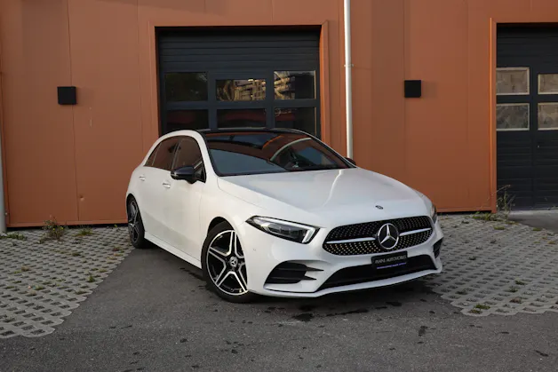 MERCEDES-BENZ A 180 AMG Line - "Pack AMG Line * Caméra 360 * Toit Ouvrant * Clim Auto * Jantes 18 * Aide à la Conduite *