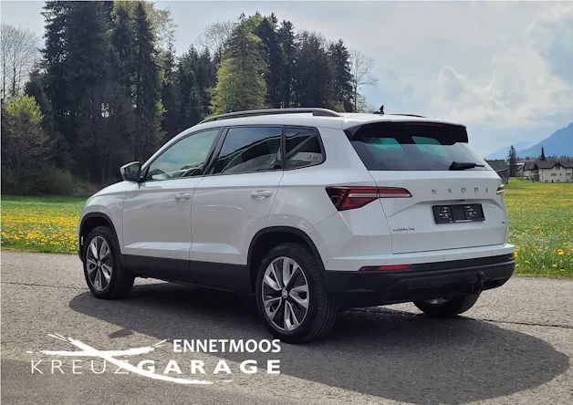 SKODA Karoq 2.0 TDI CR Style 4x4 DSG *Anhängerkupplung+8-fach bereift*