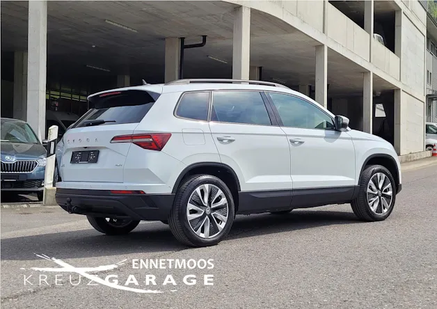 SKODA Karoq 2.0 TDI CR Style 4x4 DSG *Anhängerkupplung+8-fach bereift*