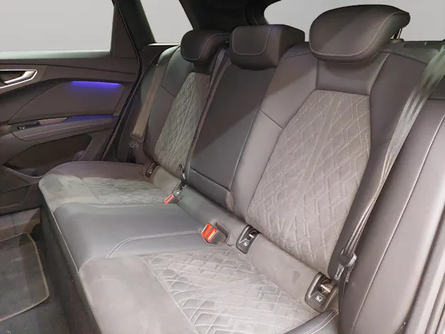 AUDI Q4 e-tron 45 quattro