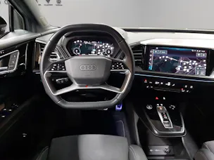AUDI Q4 e-tron 45 quattro