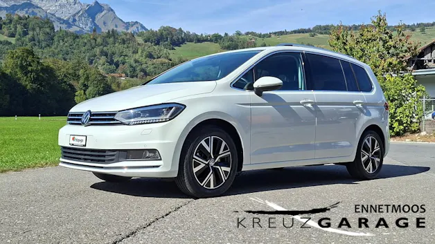 VW Touran 2.0 TDI BlueMotion Technology Highline DSG *CH-Fahrzeug mit Anhängerkupplung*