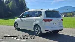VW Touran 2.0 TDI BlueMotion Technology Highline DSG *CH-Fahrzeug mit Anhängerkupplung*