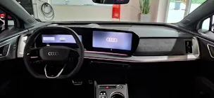 AUDI Q4 e-tron SUV quattro performance Attraction