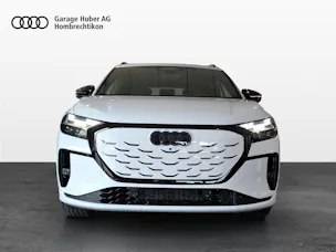 AUDI Q4 e-tron SUV quattro performance Attraction