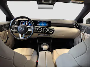 MERCEDES-BENZ CLA 250 e Progressive