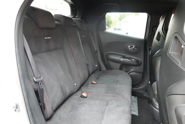 NISSAN Juke 1.6 DIG-T Nismo RS 4x4 "* CH Auto * Sièges Recaro * Black Edition * Interieur Alcantara * Tempomat *"