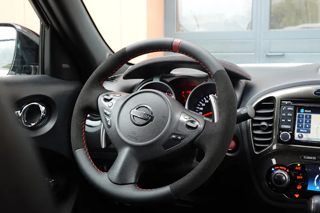 NISSAN Juke 1.6 DIG-T Nismo RS 4x4 "* CH Auto * Sièges Recaro * Black Edition * Interieur Alcantara * Tempomat *"