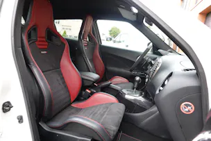 NISSAN Juke 1.6 DIG-T Nismo RS 4x4 "* CH Auto * Sièges Recaro * Black Edition * Interieur Alcantara * Tempomat *"