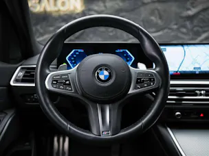 BMW 320i xDrive Steptronic M Sport Pro *Facelift*20" Felgen*Abstandsregler*Head-Up*