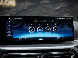 BMW 320i xDrive Steptronic M Sport Pro *Facelift*20" Felgen*Abstandsregler*Head-Up*