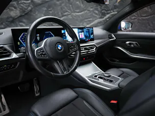 BMW 320i xDrive Steptronic M Sport Pro *Facelift*20" Felgen*Abstandsregler*Head-Up*