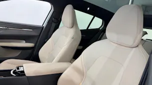 VOLVO EX 30 CC P8 Ultra AWD