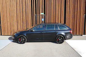 SKODA OCTAVIA COMBI 2.0 TSI RS FINAL EDITION BLACK DSG l 290 PS
