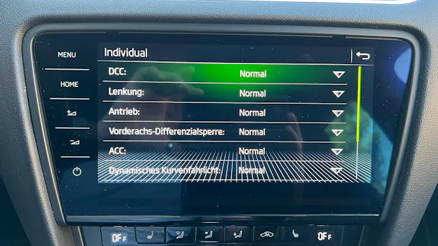 SKODA OCTAVIA COMBI 2.0 TSI RS FINAL EDITION BLACK DSG l 290 PS