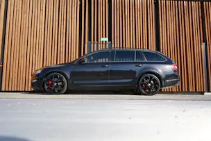 SKODA OCTAVIA COMBI 2.0 TSI RS FINAL EDITION BLACK DSG l 290 PS