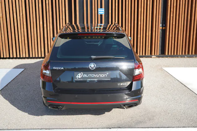 SKODA OCTAVIA COMBI 2.0 TSI RS FINAL EDITION BLACK DSG l 290 PS