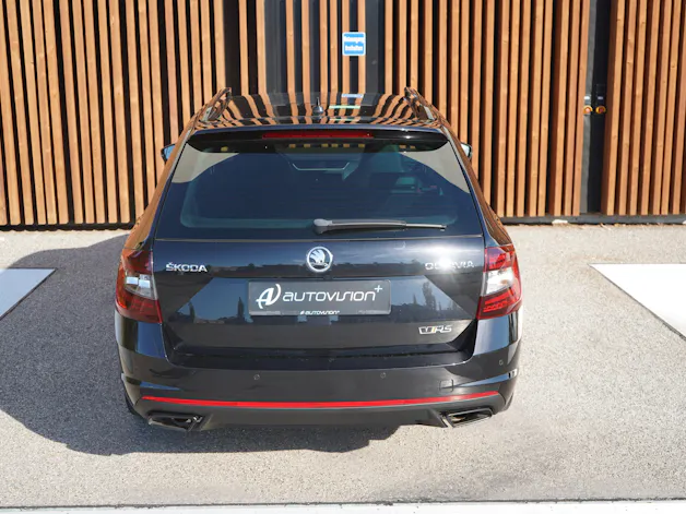 SKODA OCTAVIA COMBI 2.0 TSI RS FINAL EDITION BLACK DSG l 290 PS