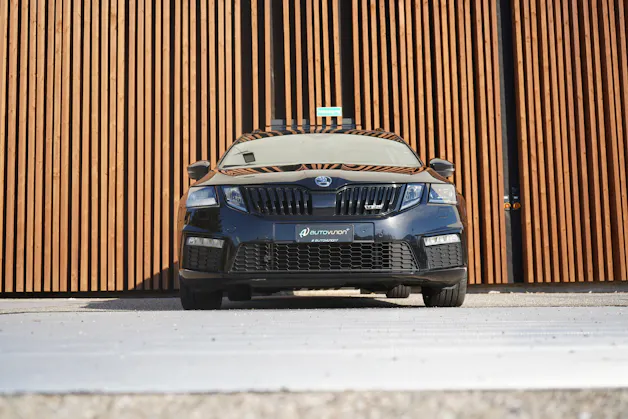 SKODA OCTAVIA COMBI 2.0 TSI RS FINAL EDITION BLACK DSG l 290 PS