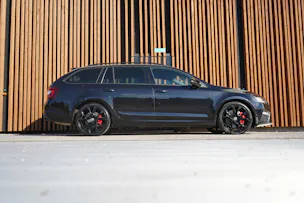 SKODA OCTAVIA COMBI 2.0 TSI RS FINAL EDITION BLACK DSG l 290 PS