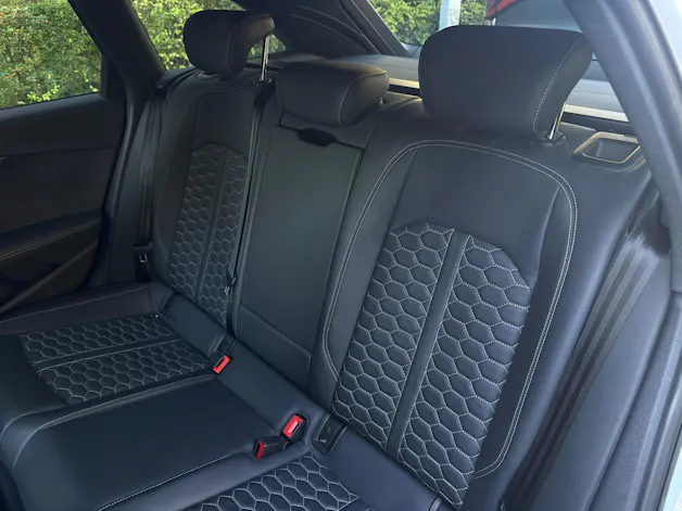 AUDI RS4 Avant quattro tiptronic