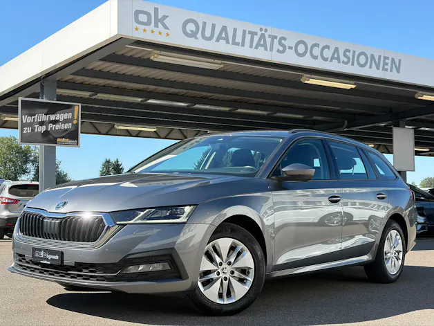 SKODA Octavia Combi 2.0 TDI DSG Ambition 4x4