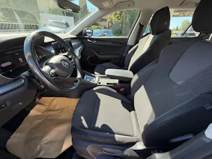 SKODA Octavia Combi 2.0 TDI DSG Ambition 4x4