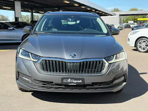 SKODA Octavia Combi 2.0 TDI DSG Ambition 4x4