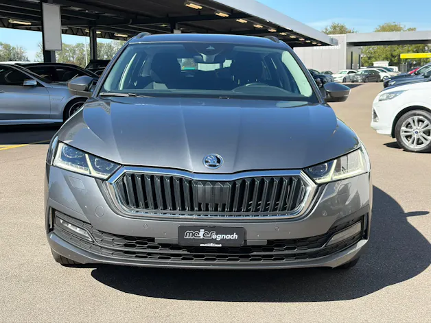 SKODA Octavia Combi 2.0 TDI DSG Ambition 4x4