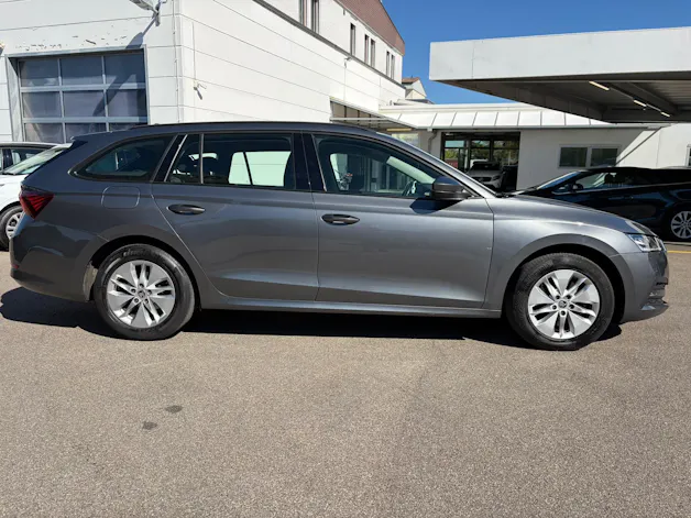 SKODA Octavia Combi 2.0 TDI DSG Ambition 4x4
