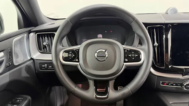 VOLVO XC60 2.0 T6 TE R-Design eAWD