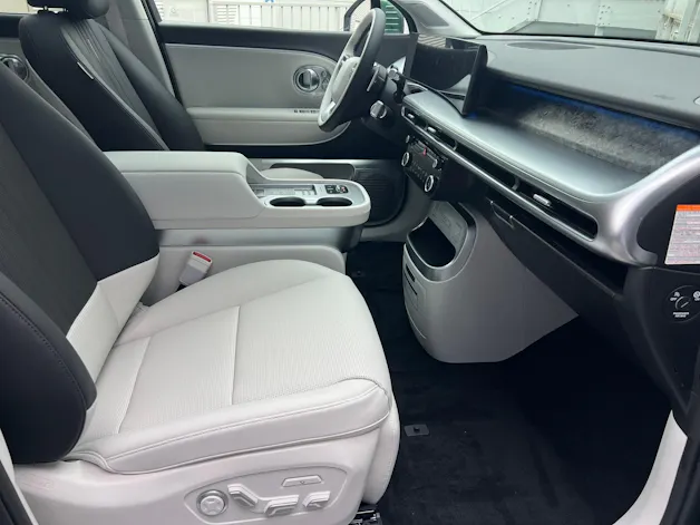 HYUNDAI Ioniq 9 110kWh Vertex Caligraphy 4WD