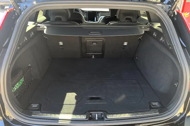 VOLVO V60 B4 Benzin Mild Hybrid Ultra Dark Business DCT