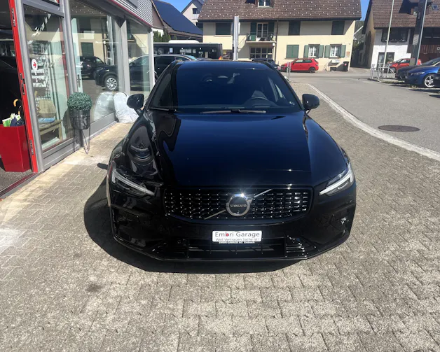 VOLVO V60 B4 Benzin Mild Hybrid Ultra Dark Business DCT
