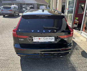 VOLVO V60 B4 Benzin Mild Hybrid Ultra Dark Business DCT