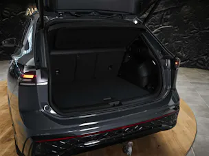 VW Tiguan 2.0 TDI SCR R-Line 4Motion DSG *Panorama*Massage*Lenkradheizung*360° Kamera*AHK*